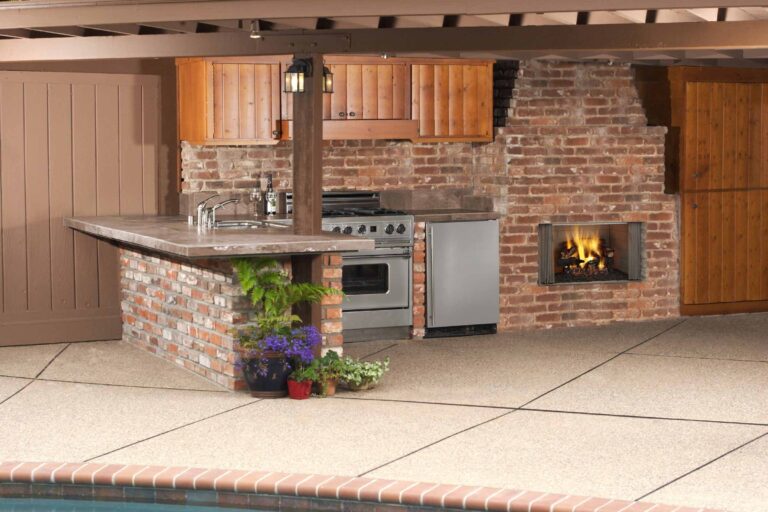 Hearth & Home Technologies Wood Fireplace